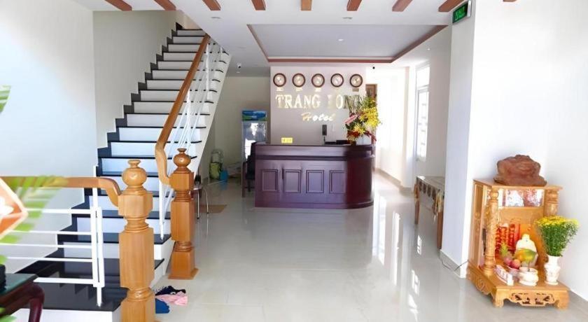Oyo 587 Trang Long Hotel Nha Trang Exterior photo